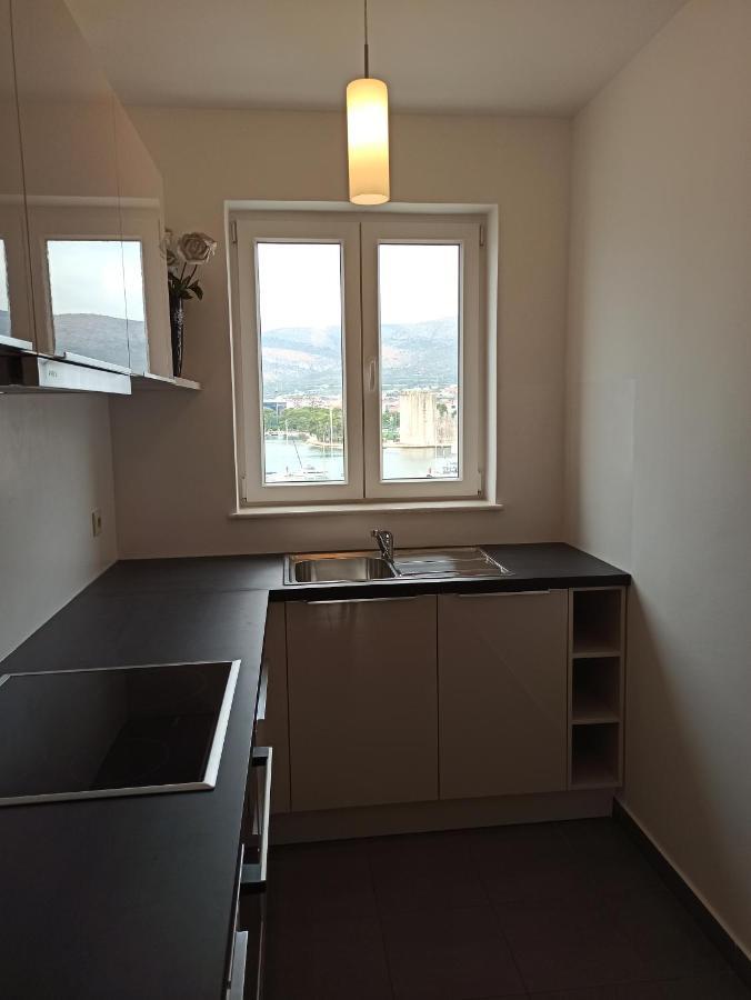 Apartments Maria Трогир Экстерьер фото