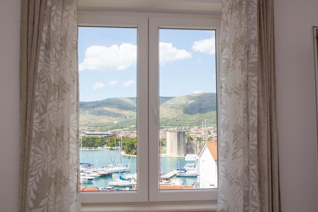 Apartments Maria Трогир Экстерьер фото