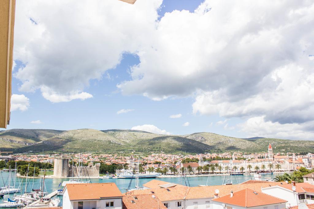 Apartments Maria Трогир Экстерьер фото