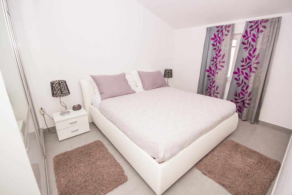 Apartments Maria Трогир Экстерьер фото