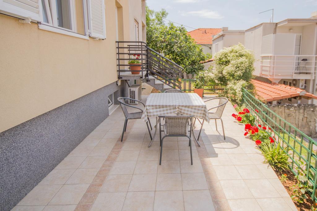 Apartments Maria Трогир Экстерьер фото