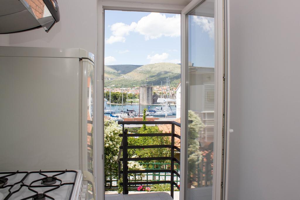 Apartments Maria Трогир Экстерьер фото