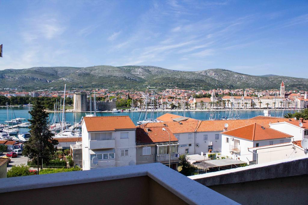 Apartments Maria Трогир Экстерьер фото