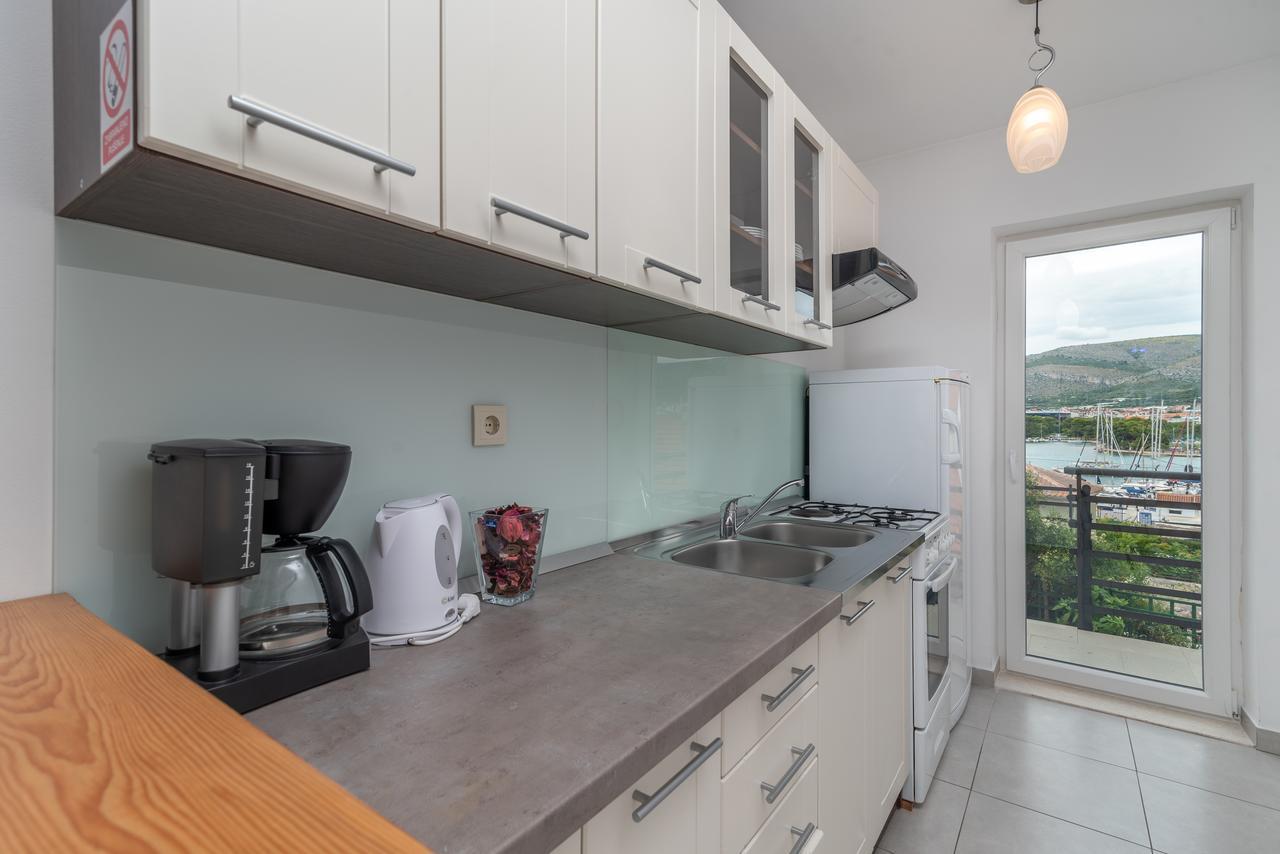 Apartments Maria Трогир Экстерьер фото