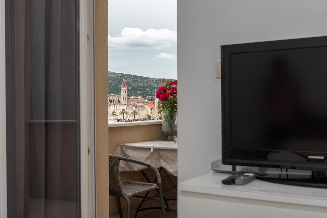 Apartments Maria Трогир Экстерьер фото