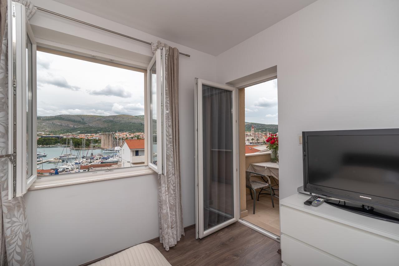 Apartments Maria Трогир Экстерьер фото